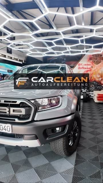 Ford Ranger Raptor im Detailing-Studio